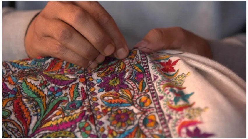 Why Kashmiri Shawls are the Perfect Gift for Loved Ones
