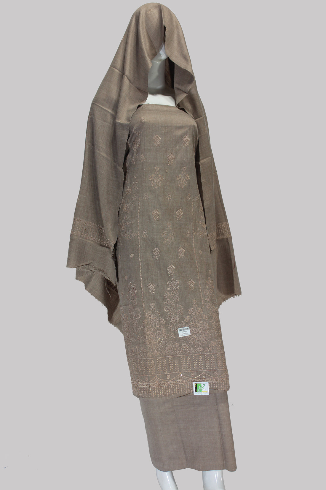 Mahveen – Embroidered Suit