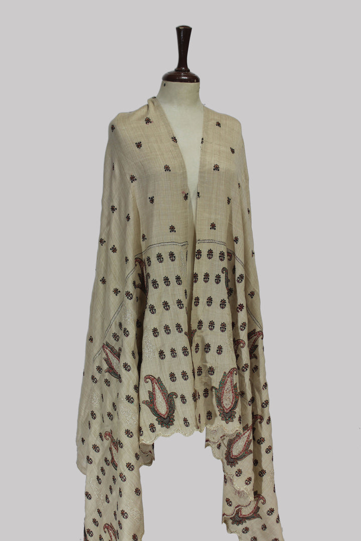 Zeenat-e-Kashmir Ivory Paisley Shawl
