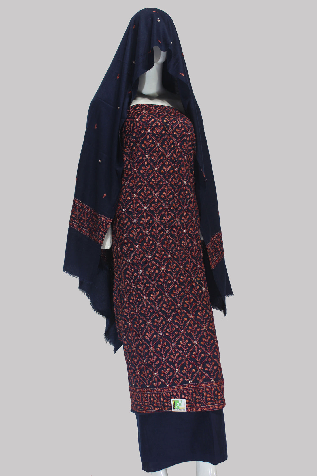 Zarmina – Embroidered Suit